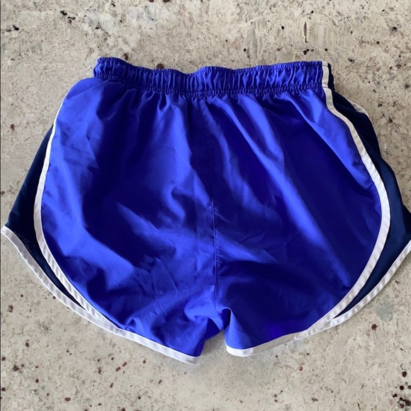 NIKE TEMPO DRY RUNNING SHORT - Picture 2 of 4